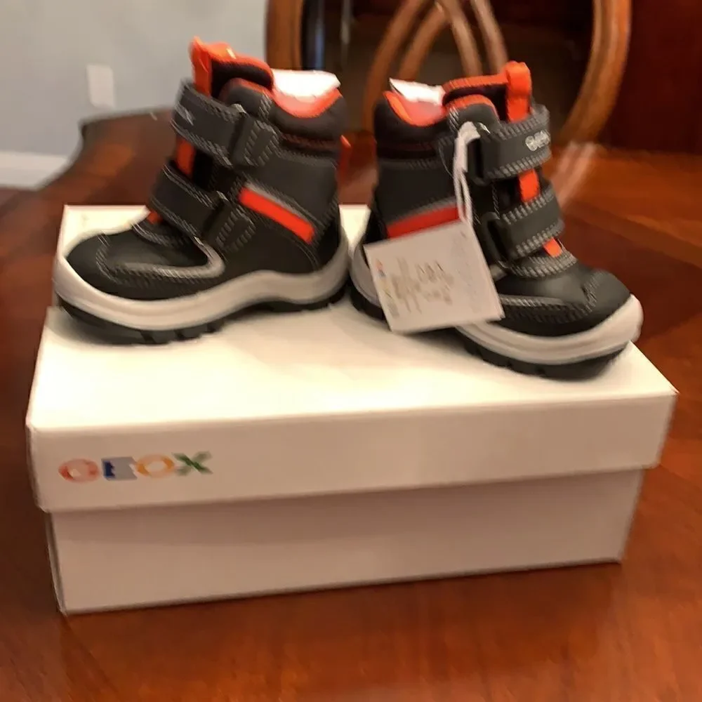 Geox kids leather hydro repellent leather upper, waterproof boot size 4,5 NWT
